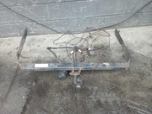 ATTACHE REMORQUE FORD FOCUS 2011-2014 - Vue 1